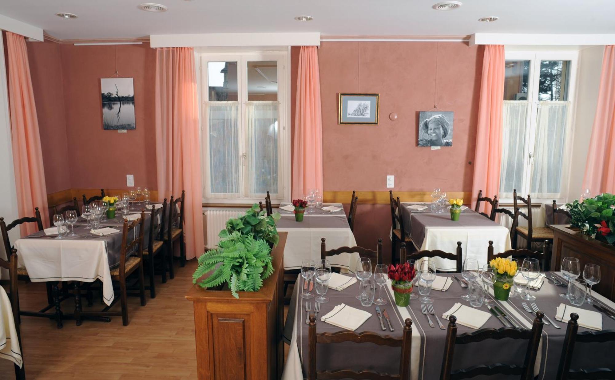 Hotel De La Gare Yvonand Kültér fotó