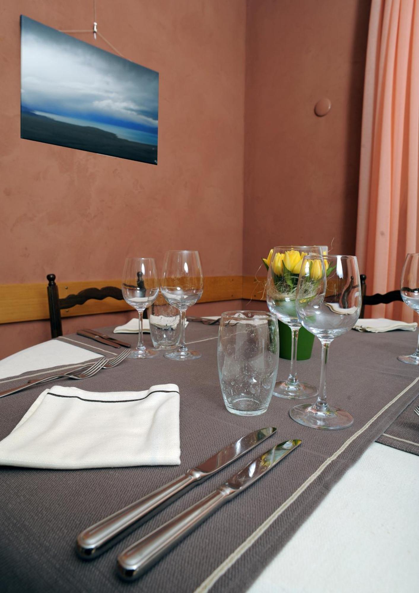 Hotel De La Gare Yvonand Kültér fotó